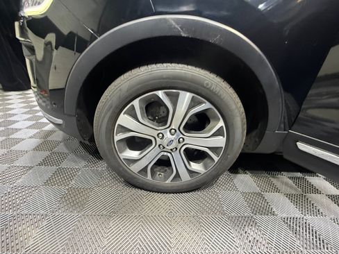 Used 2018 Ford Explorer Platinum AWD/4WD image 26