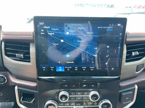 Used 2024 Ford Expedition Max Limited image 18