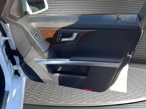 Used 2015 Mercedes-Benz GLK 350 4MATIC image 26