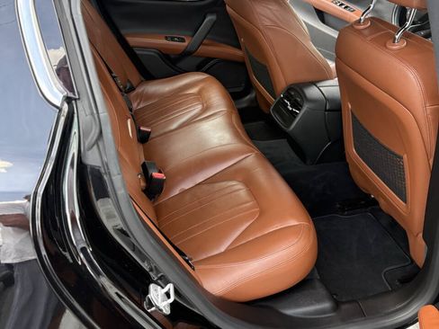 Used 2017 Maserati Ghibli RWD image 12