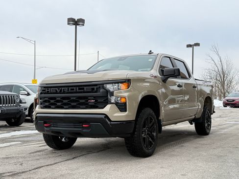 Used 2023 Chevrolet Silverado 1500 Custom Trail Boss w/ LPO, Dark Essentials Package image 2