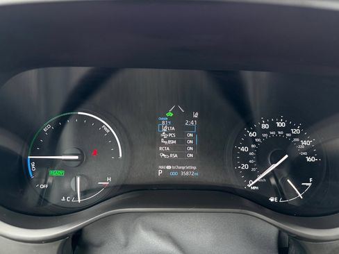 Used 2024 Toyota Sienna LE AWD/4WD image 26