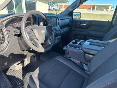 Used 2023 Chevrolet Silverado 1500 Custom AWD/4WD image 9