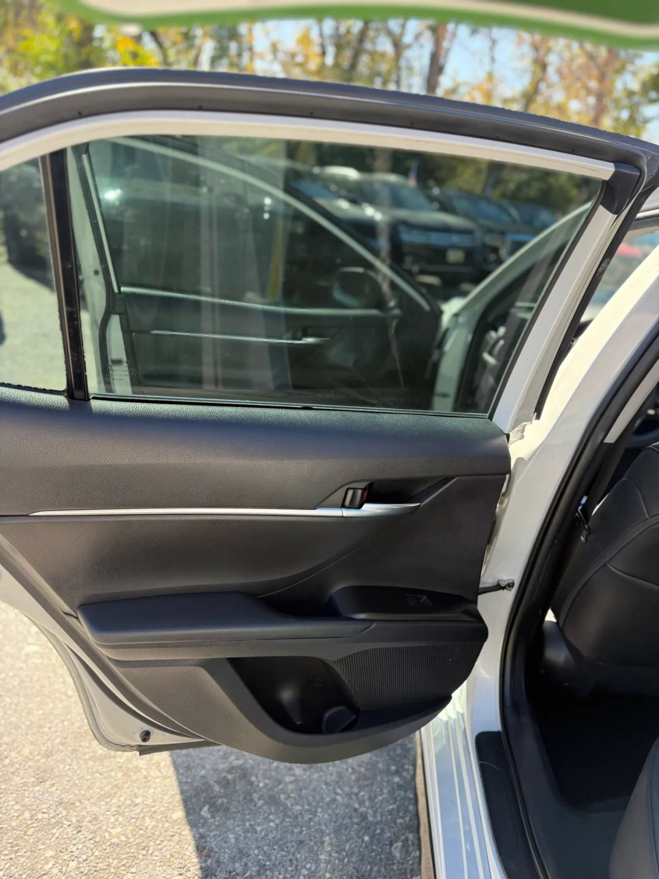 Used 2022 Toyota Camry SE FWD image 16