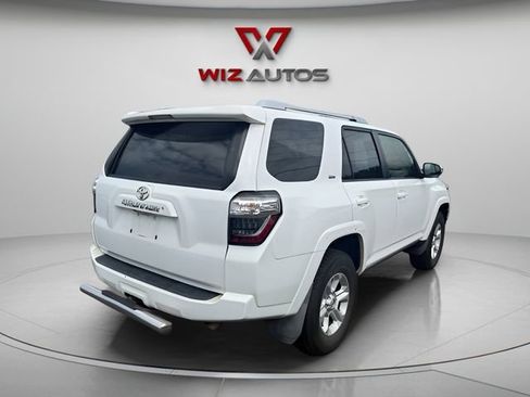 Used 2016 Toyota 4Runner SR5 Premium AWD/4WD image 5