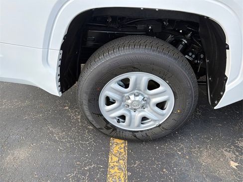 New 2026 Toyota Tundra SR image 18