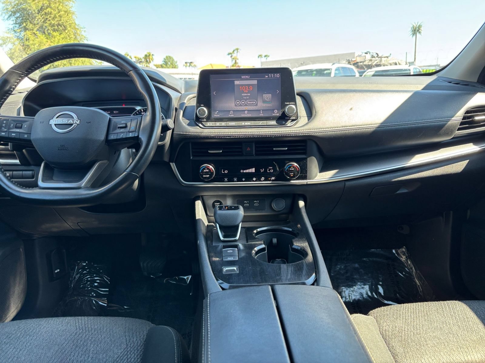 Used 2025 Nissan Rogue SV FWD image 34