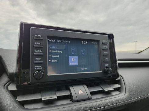 Used 2019 Toyota RAV4 XLE w/ All Weather Liner Package AWD/4WD image 7