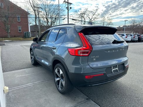 Used 2023 Volvo XC40 B5 Plus w/ Driver Assist Package image 10