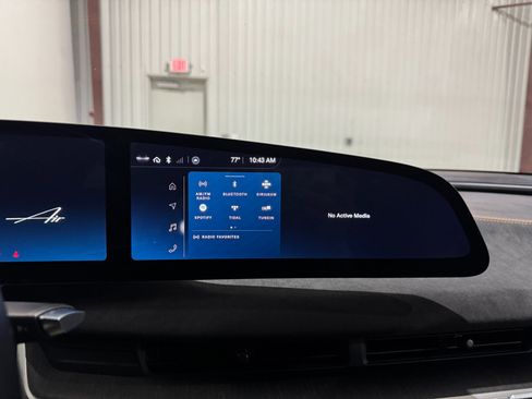 Used 2023 Lucid Air Grand Touring image 31