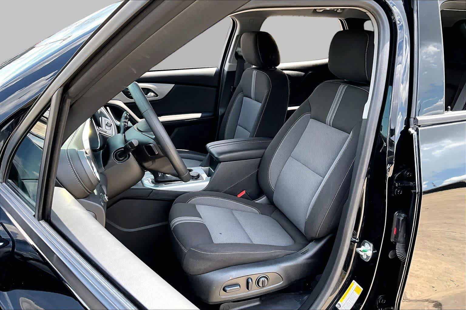 Certified 2024 Chevrolet Blazer LT w/ Convenience Package FWD image 8