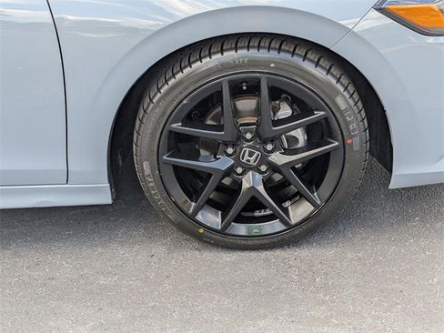 Used 2024 Honda Civic Sport image 6
