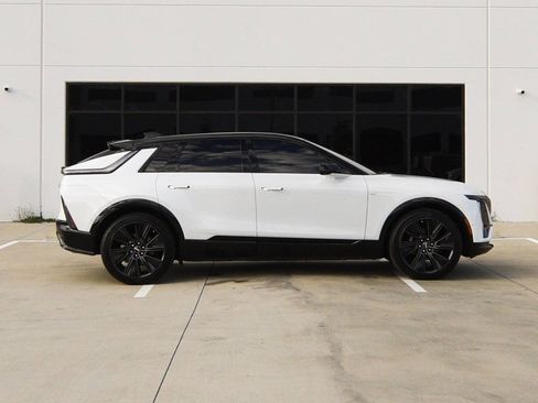 Used 2025 Cadillac Lyriq Sport w/ LPO, Floor Liner Package image 10