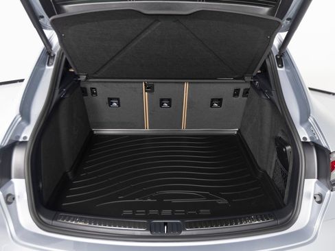 New 2026 Porsche Macan AWD/4WD image 41