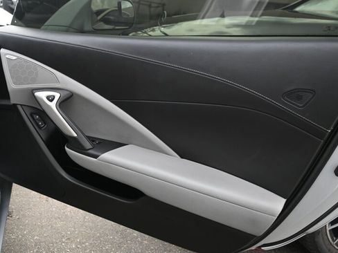 Used 2014 Chevrolet Corvette Stingray Convertible RWD image 43