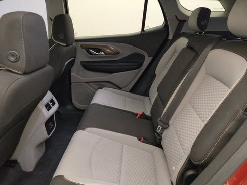 Used 2019 GMC Terrain SLE w/ Driver Convenience Package image 18