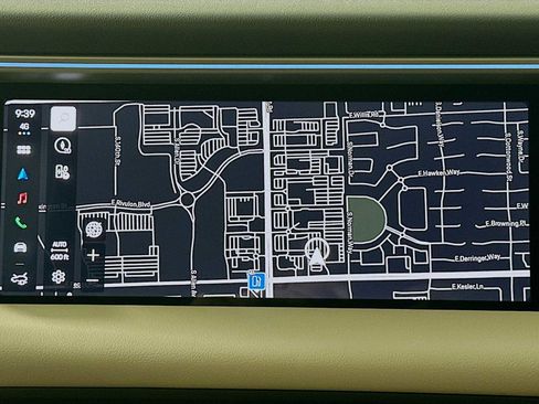 New 2026 Porsche Macan 4 Electric AWD/4WD image 18