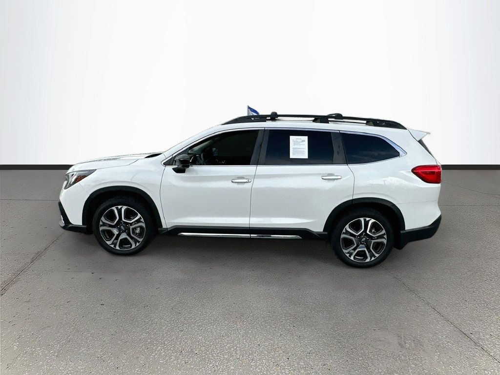 Used 2024 Subaru Ascent Touring w/ Popular Package #2 AWD/4WD image 4