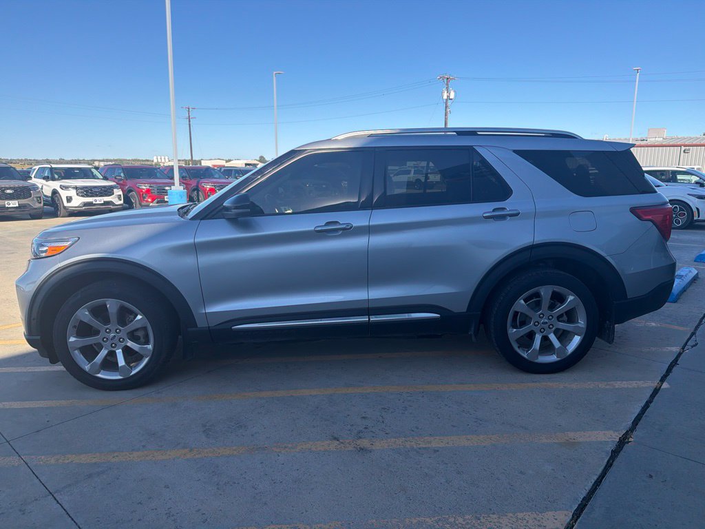 Used 2020 Ford Explorer Platinum w/ Premium Technology Package AWD/4WD image 4