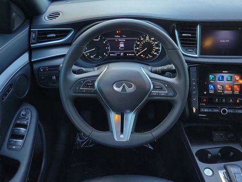 Used 2025 INFINITI QX55 Luxe w/ Cargo Package image 9