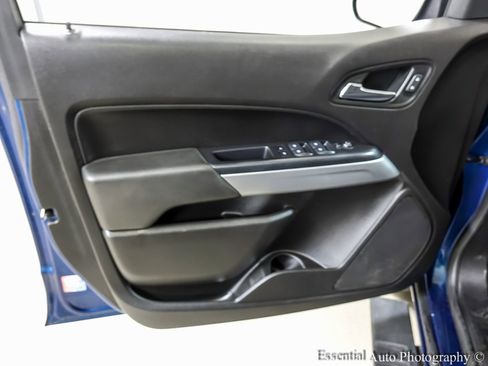 Used 2019 Chevrolet Colorado LT w/ Colorado RST Special Edition image 20