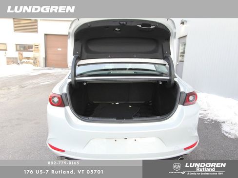 Used 2024 MAZDA MAZDA3 s image 32