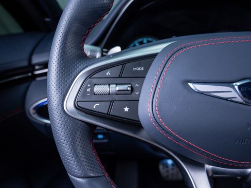 Used 2025 Genesis GV70 3.5T Sport w/ Sport Advanced Package image 22