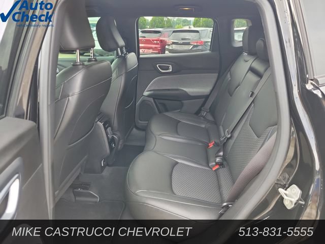 Used 2025 Jeep Compass Latitude AWD/4WD image 21