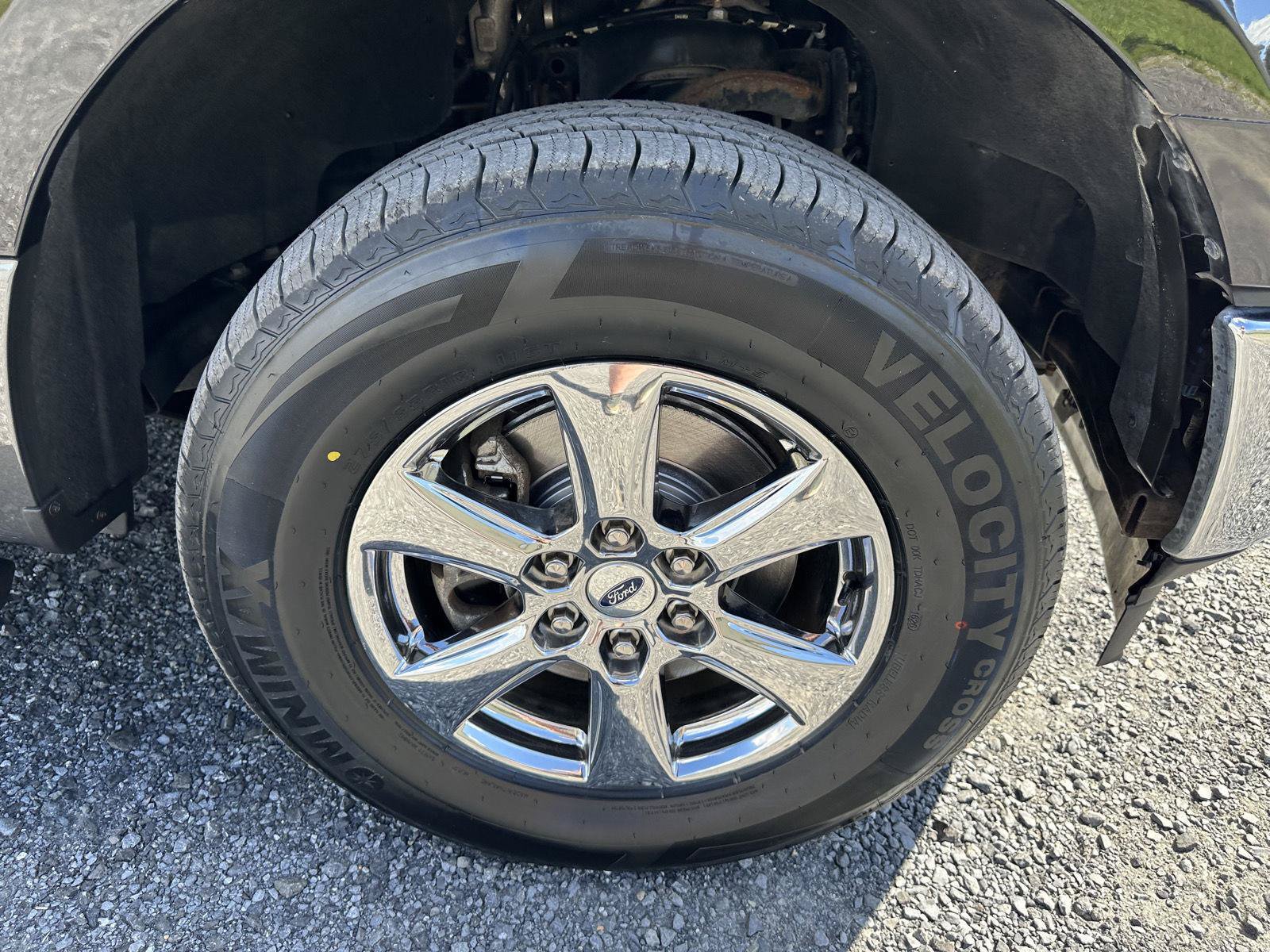 Used 2019 Ford F150 XLT w/ Equipment Group 302A Luxury AWD/4WD image 12