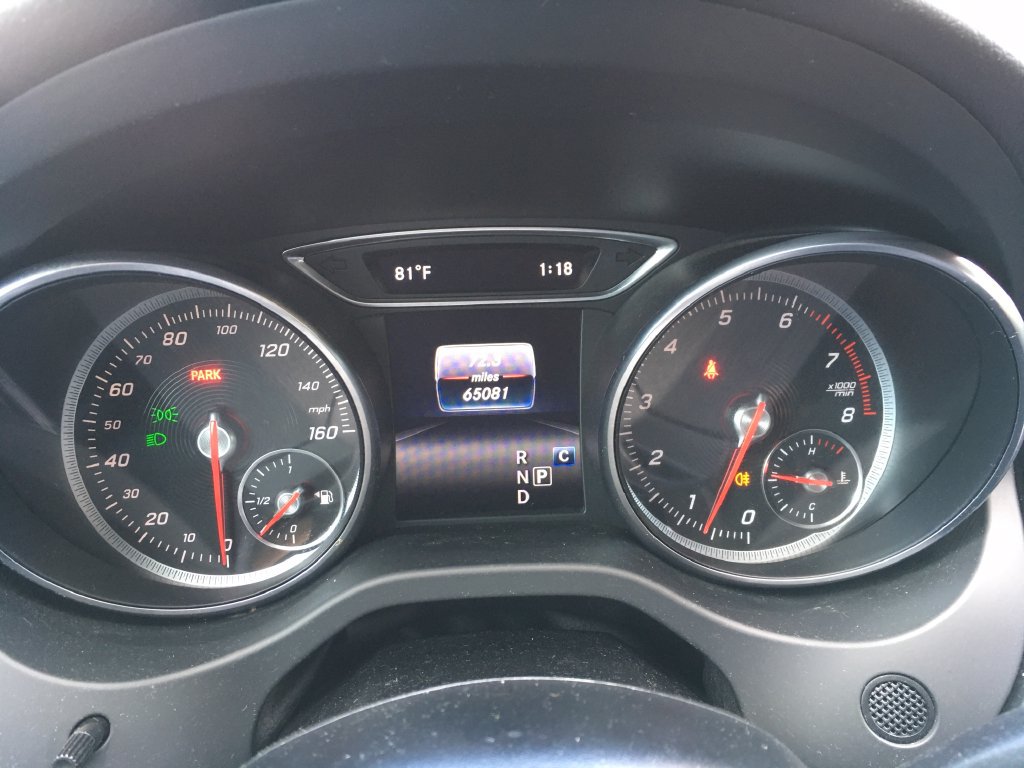 Used 2018 Mercedes-Benz CLA 250 4MATIC image 2