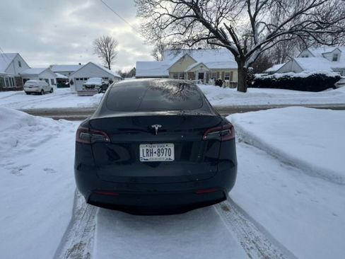 Used 2024 Tesla Model Y Long Range image 4