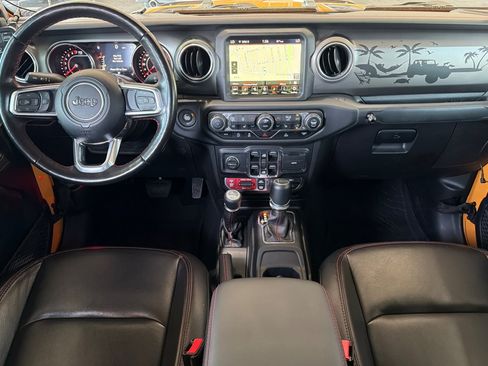 Used 2021 Jeep Gladiator Rubicon AWD/4WD image 12