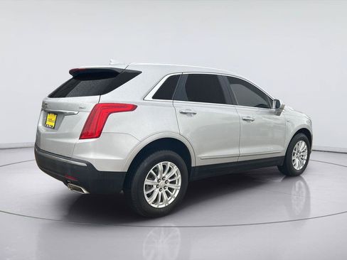 Used 2018 Cadillac XT5 FWD image 6