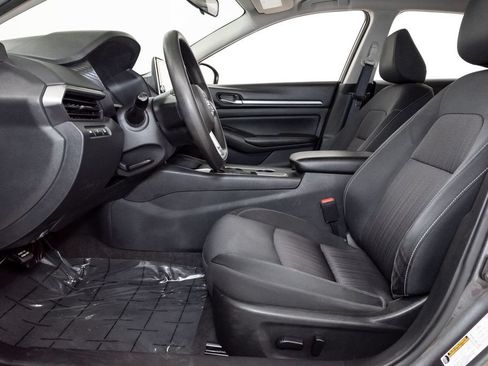 Used 2022 Nissan Altima 2.5 SV FWD image 12