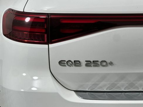 Certified 2024 Mercedes-Benz EQB 250+ image 34