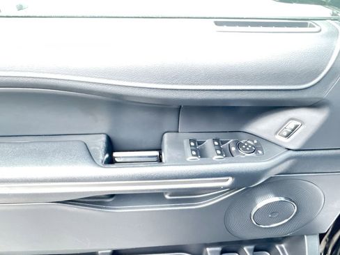 Used 2022 Ford Expedition XLT image 15