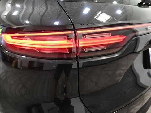 Used 2019 Porsche Cayenne AWD/4WD image 38