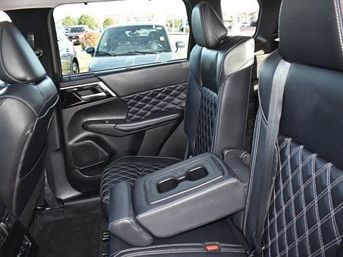 Used 2023 Mitsubishi Outlander SEL image 16