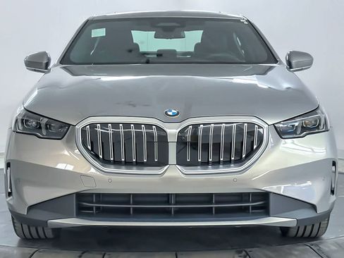 New 2026 BMW 530i RWD image 10