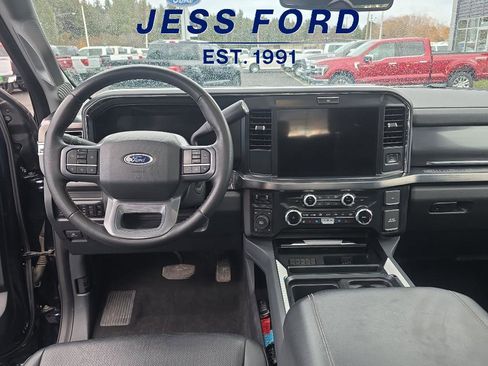 Used 2025 Ford F350 Lariat w/ Black Appearance Package image 15