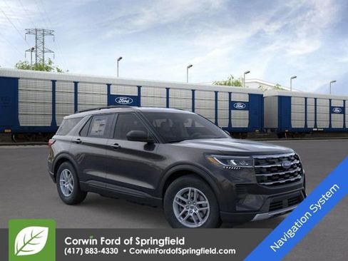 New 2026 Ford Explorer Active image 7