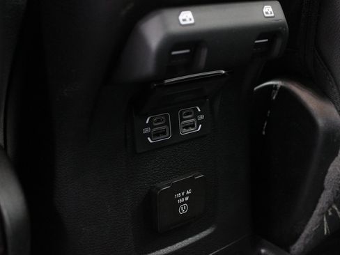 Used 2023 Jeep Wrangler Unlimited Sahara image 11