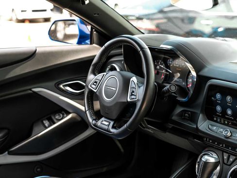 Used 2021 Chevrolet Camaro SS RWD image 13