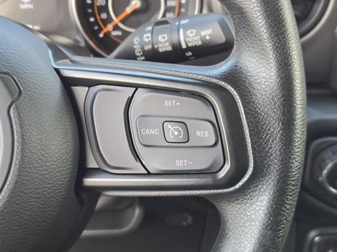Used 2022 Jeep Wrangler Unlimited Sport AWD/4WD image 17