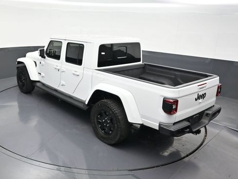 Used 2023 Jeep Gladiator Overland AWD/4WD image 17
