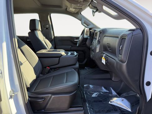 Used 2024 Chevrolet Silverado 1500 W/T image 19