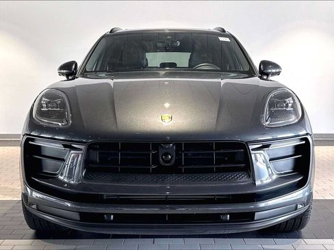 Used 2026 Porsche Macan AWD/4WD image 13
