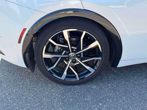 Used 2023 Toyota Prius Prime FWD image 10