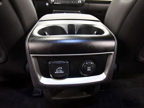 Used 2025 Kia Carnival SX Prestige image 18