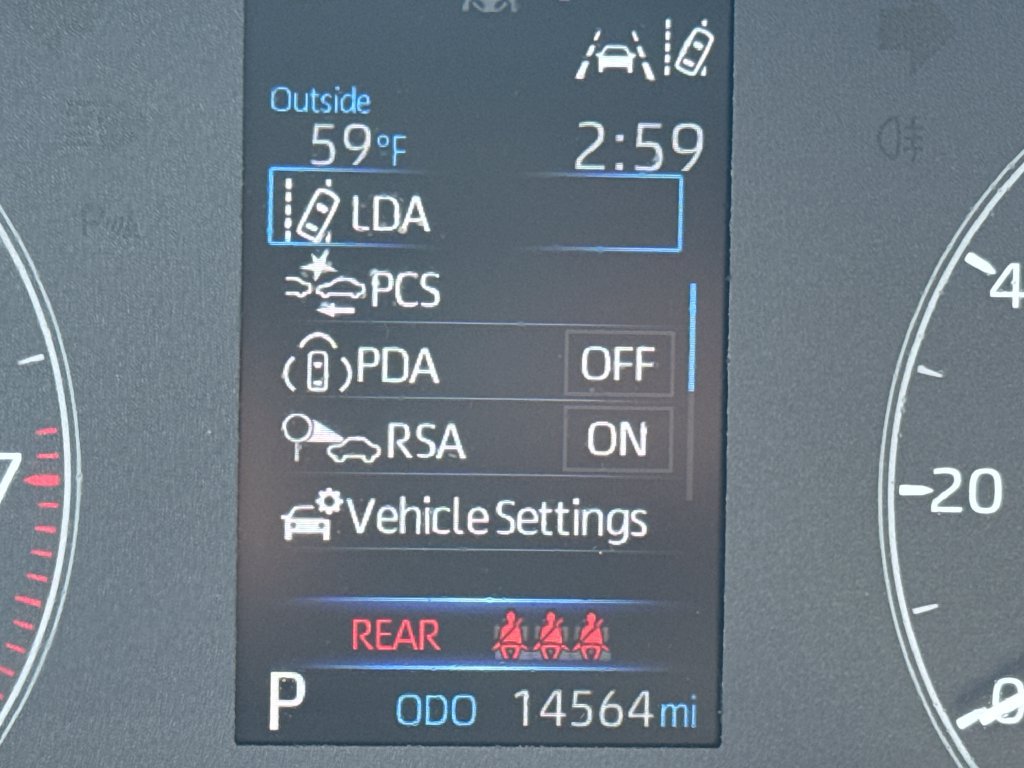 Used 2025 Toyota Corolla Cross L AWD/4WD image 19